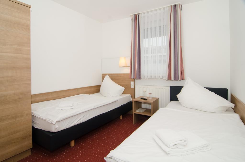 Hotel -Restaurant Taormina Birkenfeld  Luaran gambar
